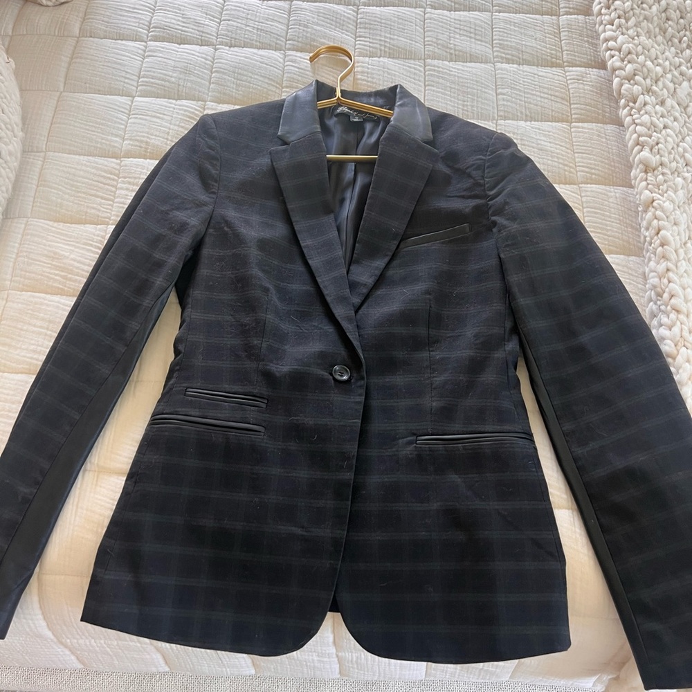 Elizabeth and James Black Plaid Single-Button Blazer